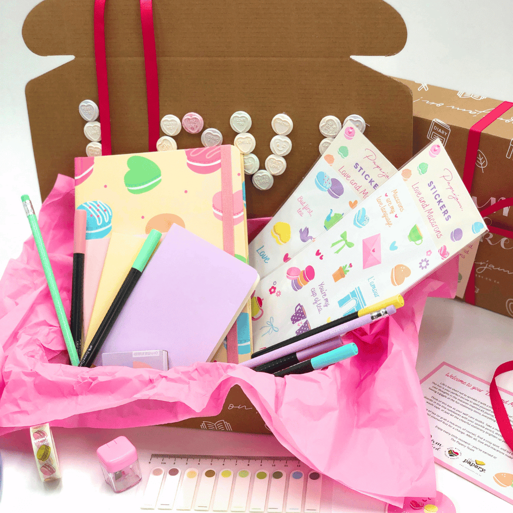 Love and Macaron Box