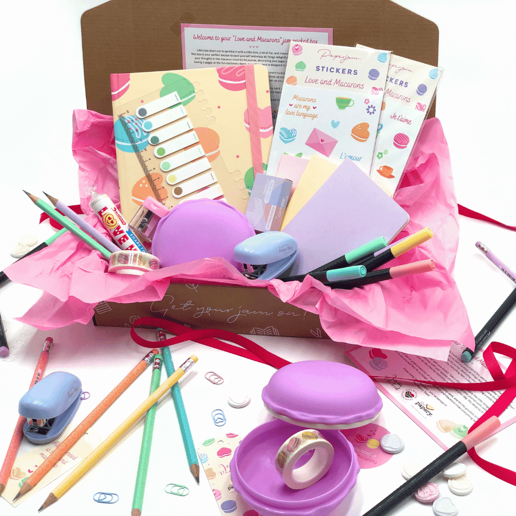 Love and Macaron Box